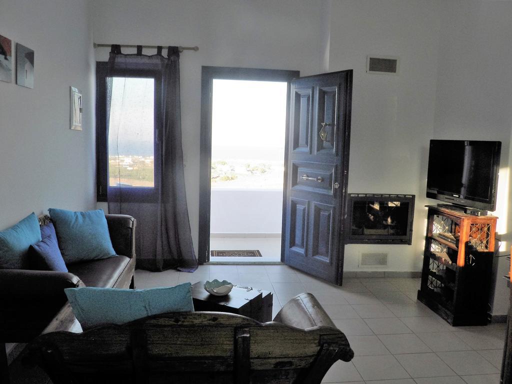 Santorini Traditional Suites Вотон Экстерьер фото